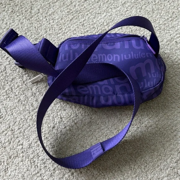 Lululemon Athletica Purple Crossbody Bag - Picture 5 of 6